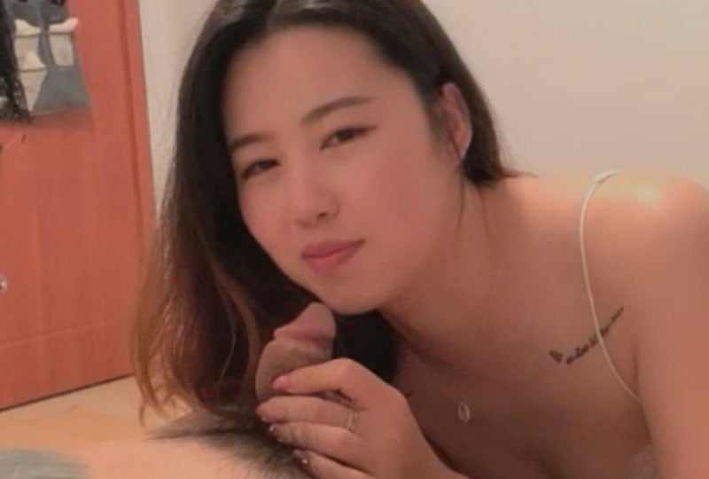 美艳少妇润滑小穴等你插!海报剧照