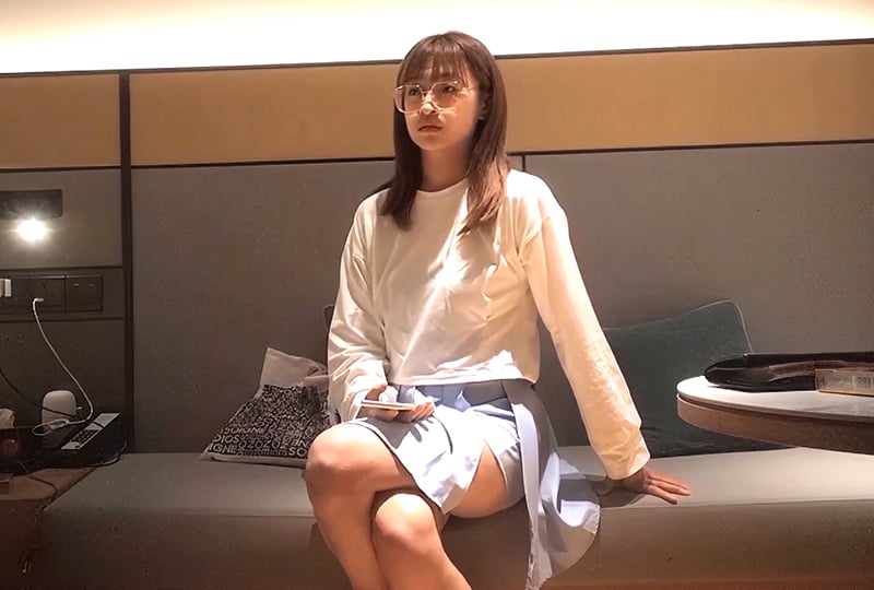 酒店约操清纯眼镜娘!海报剧照