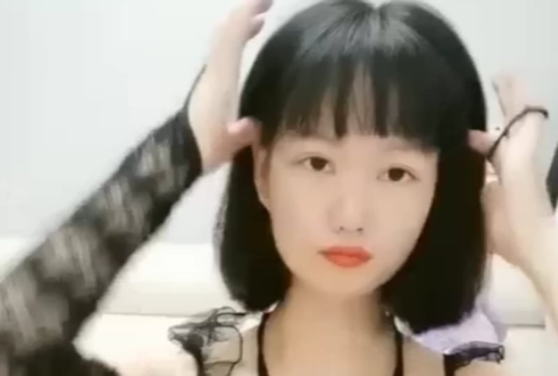 黑丝高跟颜值妹掰穴自摸!海报剧照