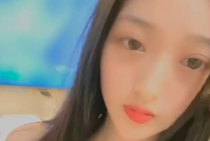 粉逼妹约泡友激情啪啪!海报剧照