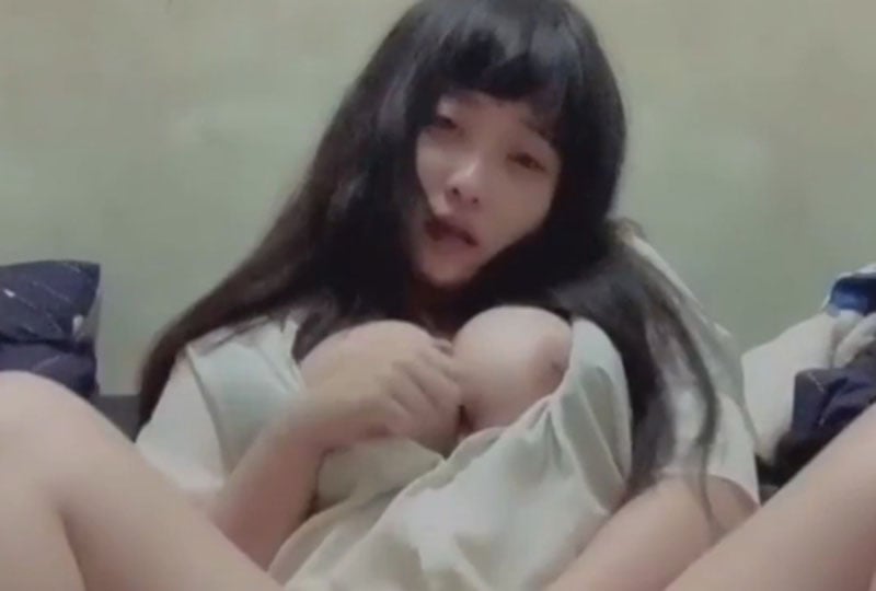 远拍露鲍指尖挑逗!!海报剧照