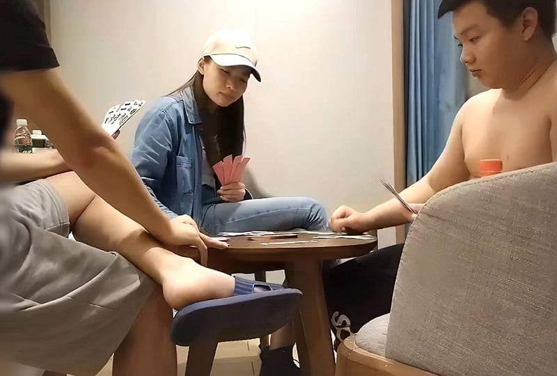 约老乡好打牌完事啪啪海报剧照