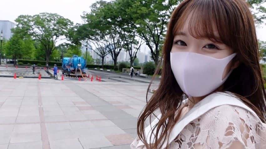 この美しく優雅なビジュアルでEcupの巨乳でまさかの淫乱だとは海报剧照