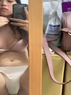 #大胸 #扣逼 0海报剧照