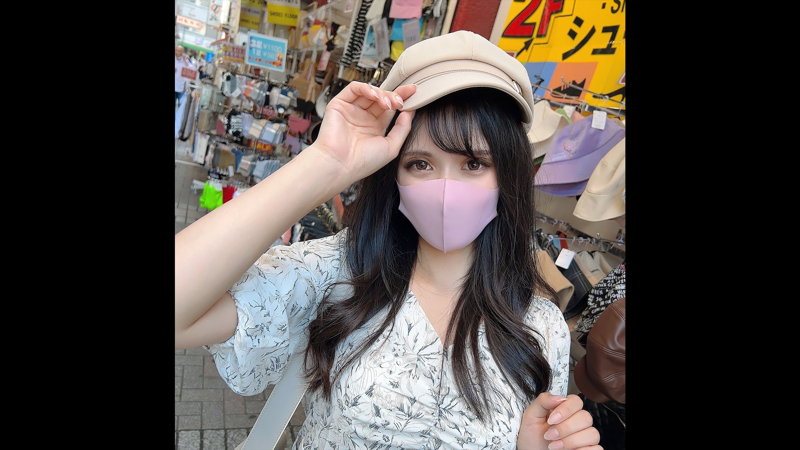 第一枪！ ！美白大胸的俄罗斯区美女。 ！海报剧照