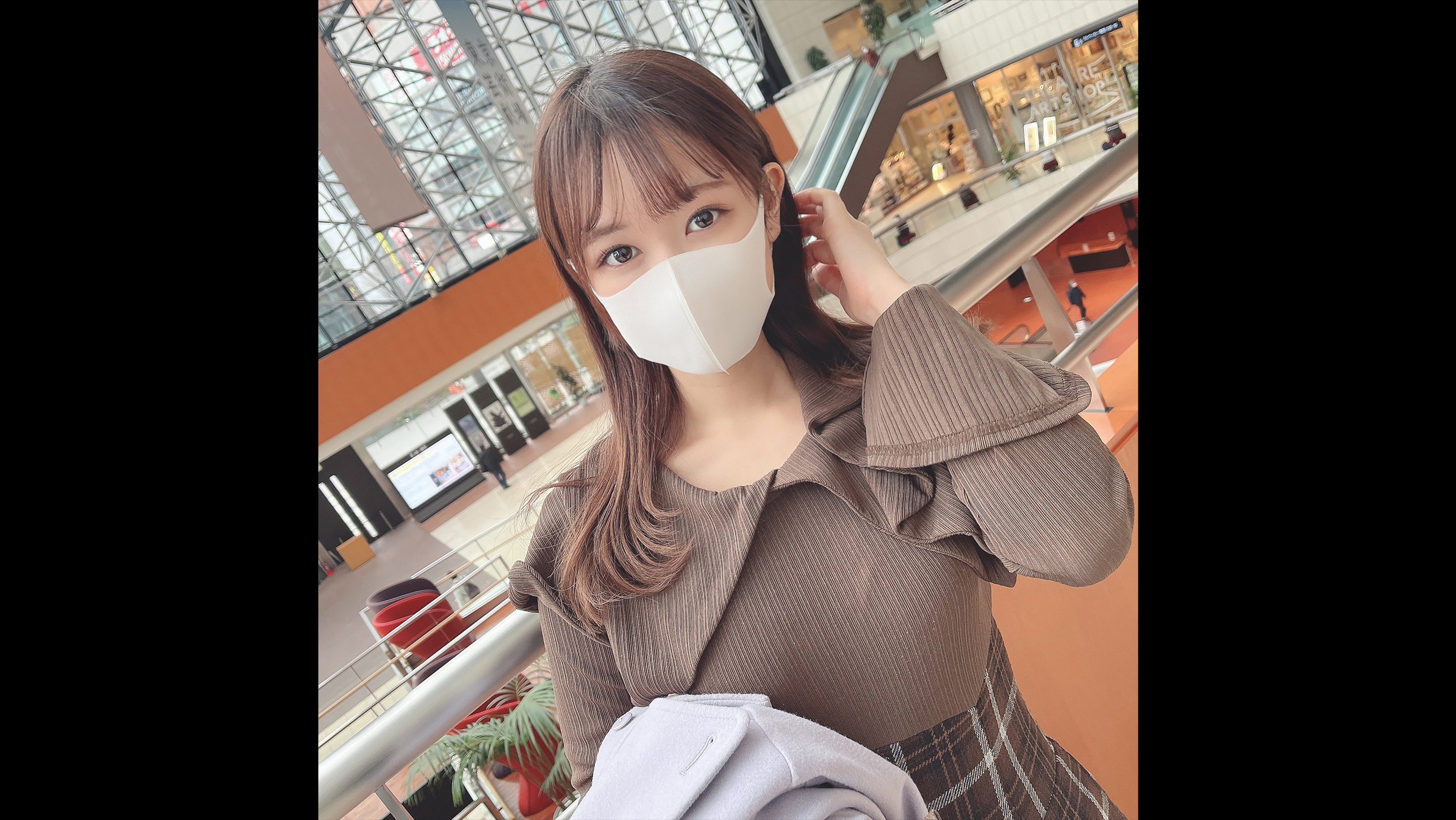 第一枪！ ！邀请性欲极强的美女店员在D◯c◯m◯店​​铺工作，从中午开始就出轨，淫荡身体和内射时间长！海报剧照