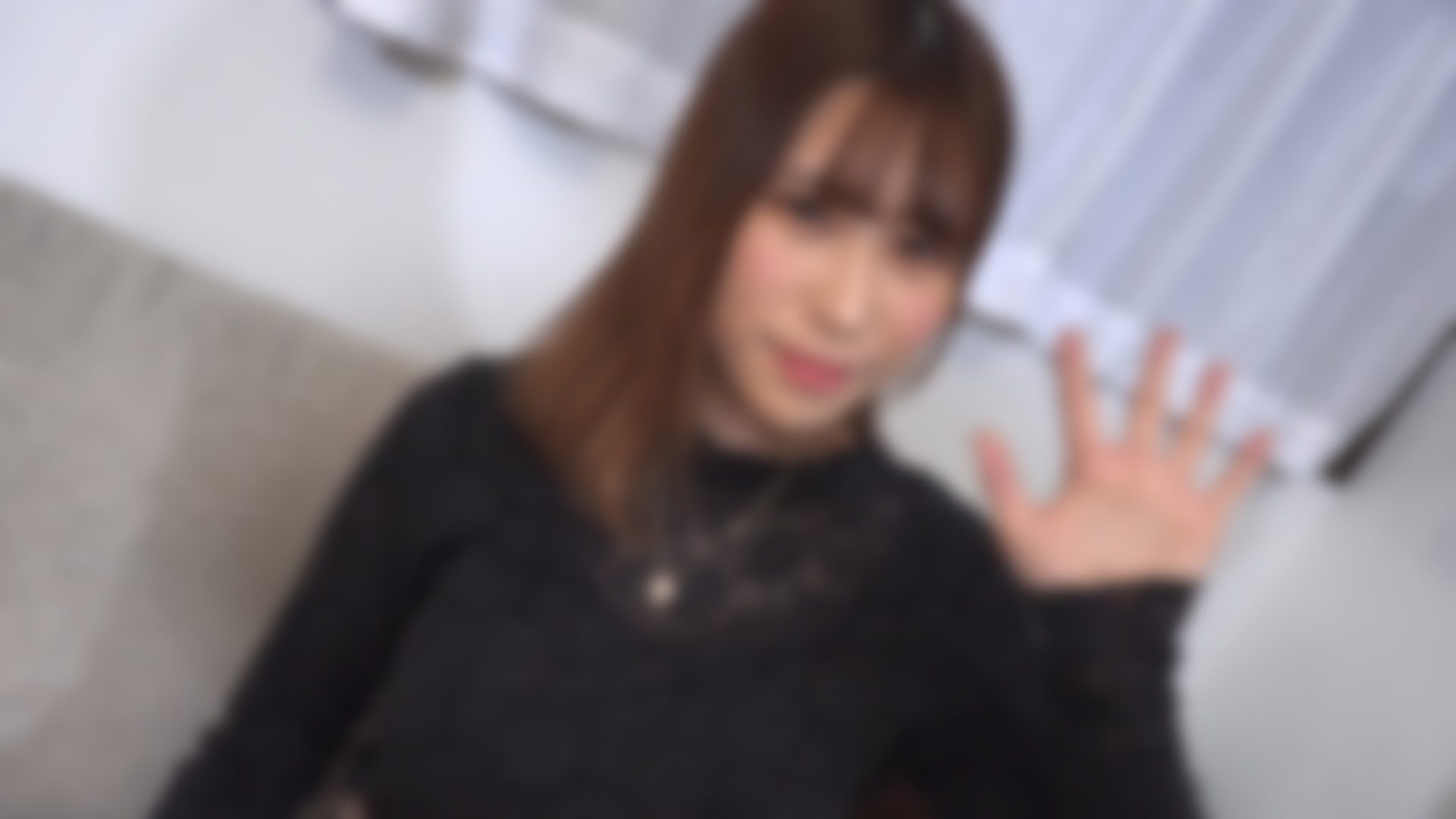 港式美女，在连续三次的无手口交中，渐渐喜欢上了狼吞虎咽，吸吮鸡巴！她成长为一个优秀的口交女孩，她舔到了绞碎的精液海报剧照
