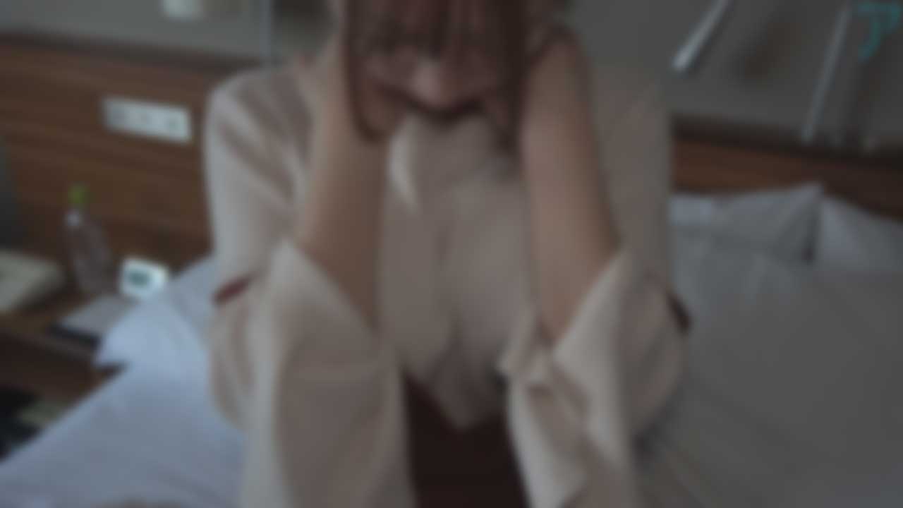 娇小的151cm美●女人纤细的身体有两个F罩杯的美巨乳、、！这么可爱的孩子什么都听你的，还硬要万子让-cd2海报剧照