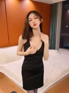 #网红_【梦杰的眼镜骚母狗】十个眼镜九个骚_她是骚中极品海报剧照