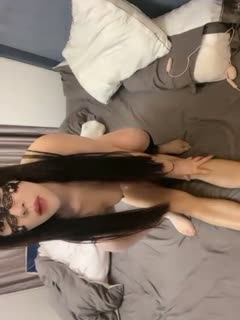 #直播 丰乳肥臀面罩小姐姐激情秀海报剧照
