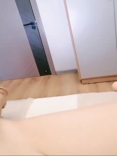 苗窕骚货道具自慰,宠物一旁看的也想干2海报剧照