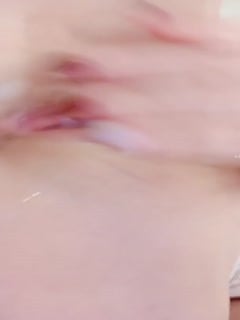 #小语儿_全网第一粉穴_皮肤白皙_阴毛稀疏_实乃人间佳品_01海报剧照