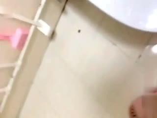 超级巨乳姐姐！这才是真实的姐弟乱伦！海报剧照